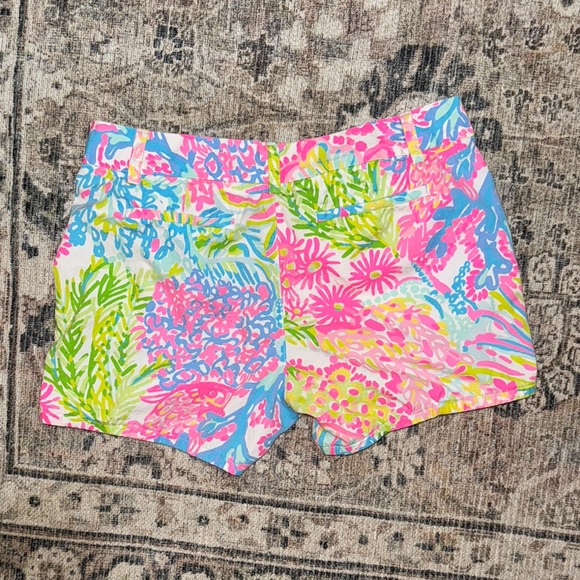 Lilly Pulitzer Women's Colorful Patterned Shorts - Picture 2 of 3